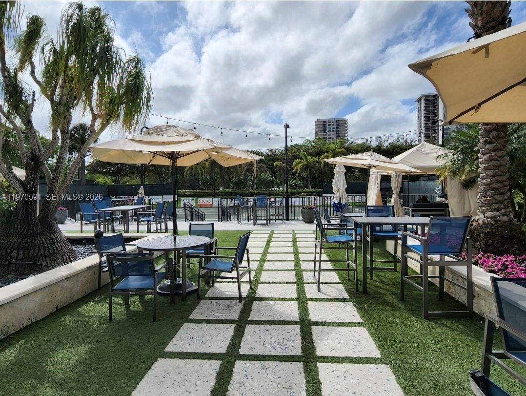 1000 E Island Blvd #1004 Aventura, FL 33160