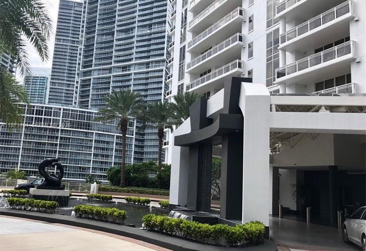 901 Brickell Key Blvd #3307 Miami, FL 33131