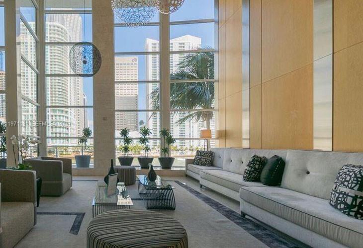 901 Brickell Key Blvd #3307 Miami, FL 33131