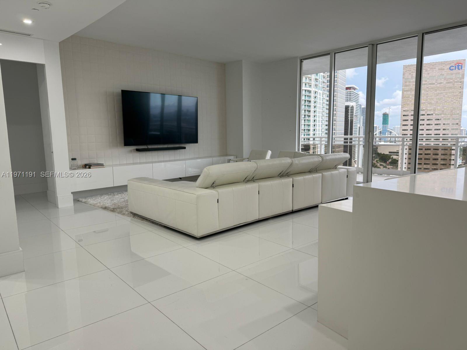 901 Brickell Key Blvd #3307 Miami, FL 33131