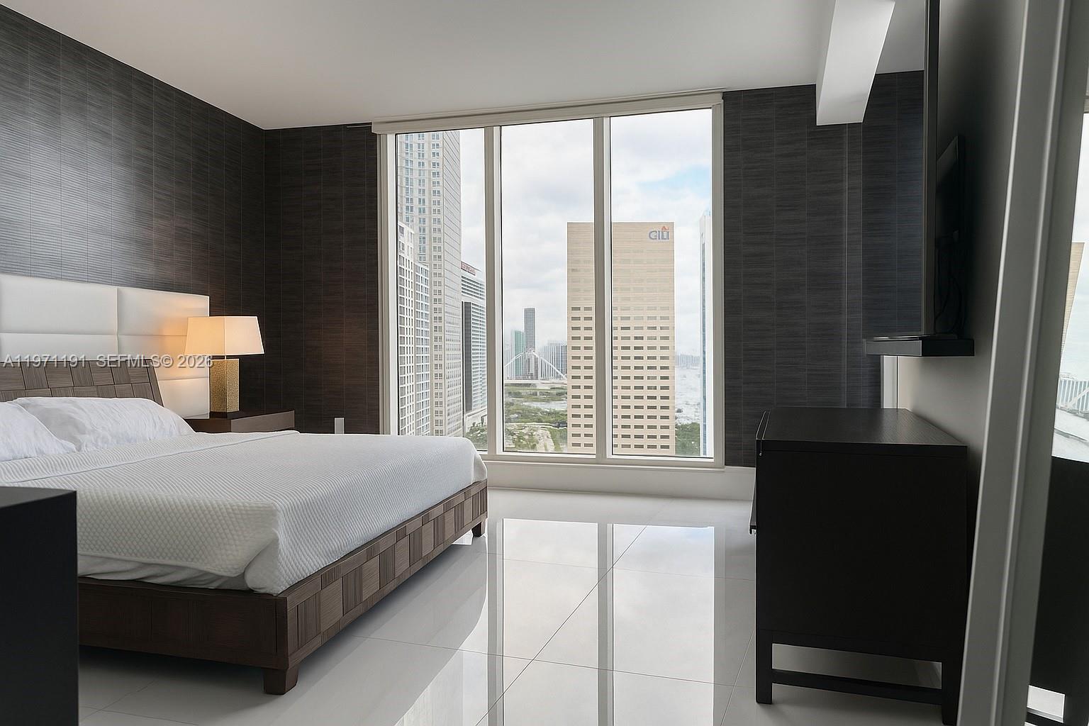 901 Brickell Key Blvd #3307 Miami, FL 33131