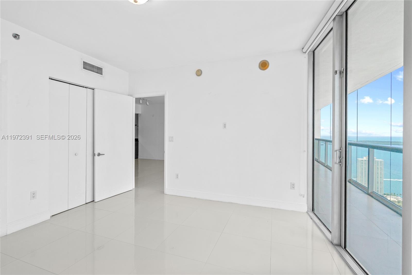 image Icon Brickell II28