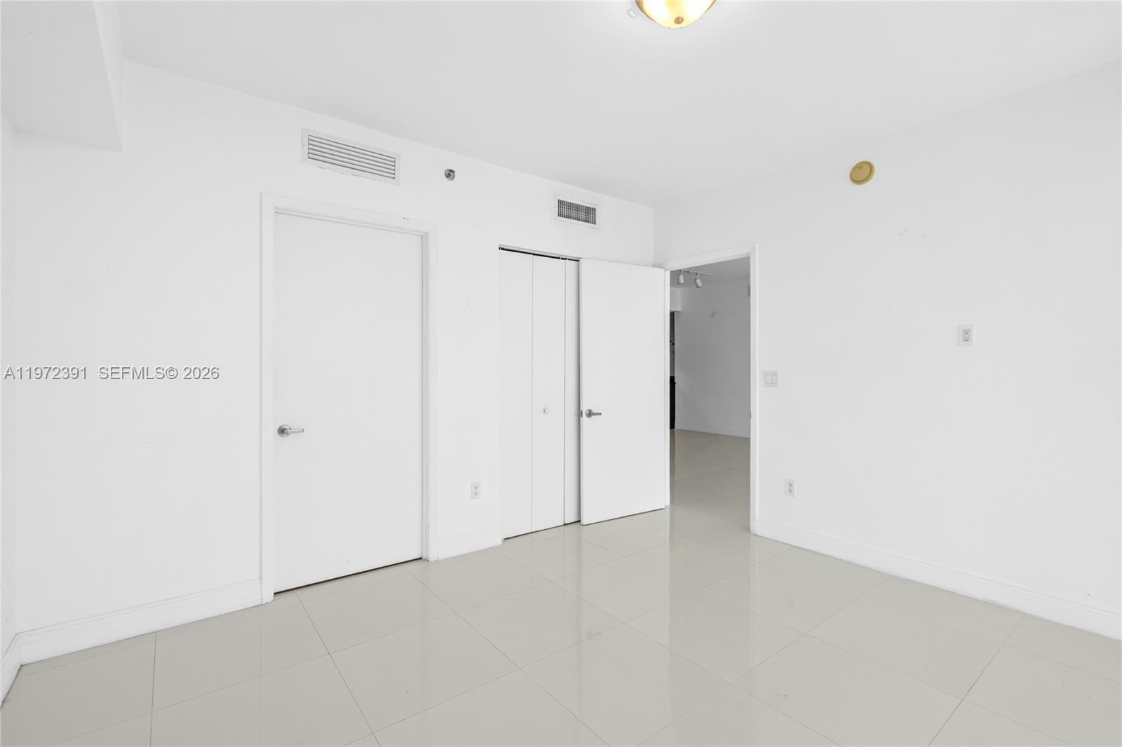 image Icon Brickell II29