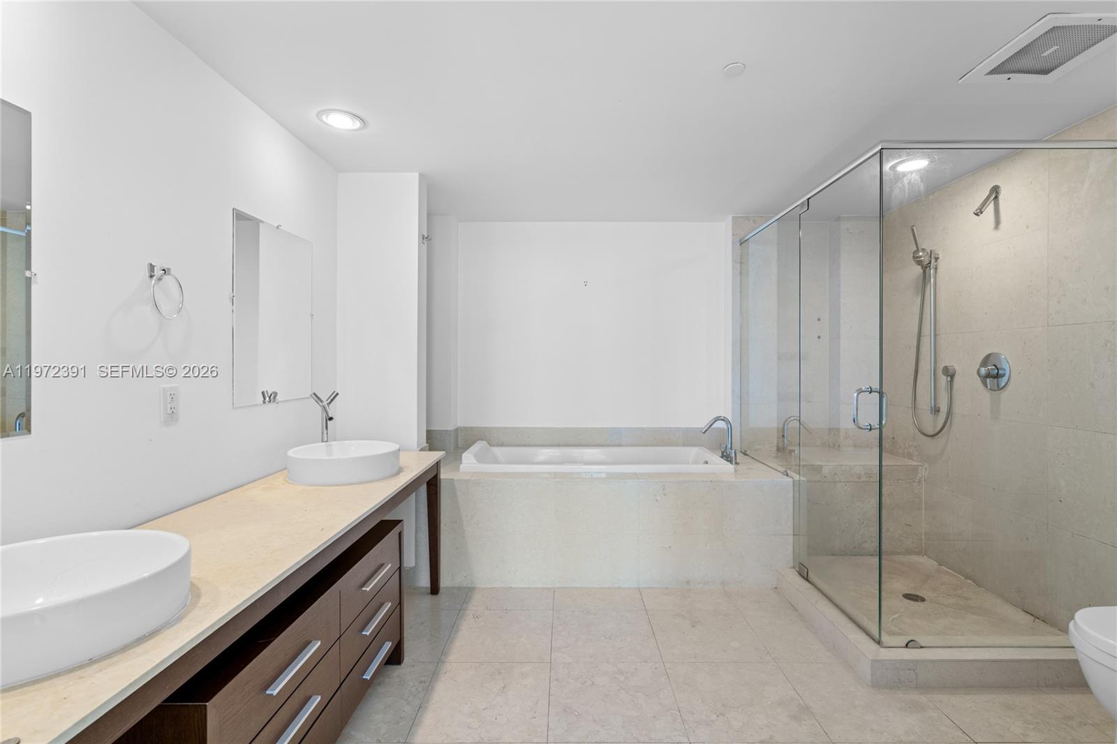 image Icon Brickell II36