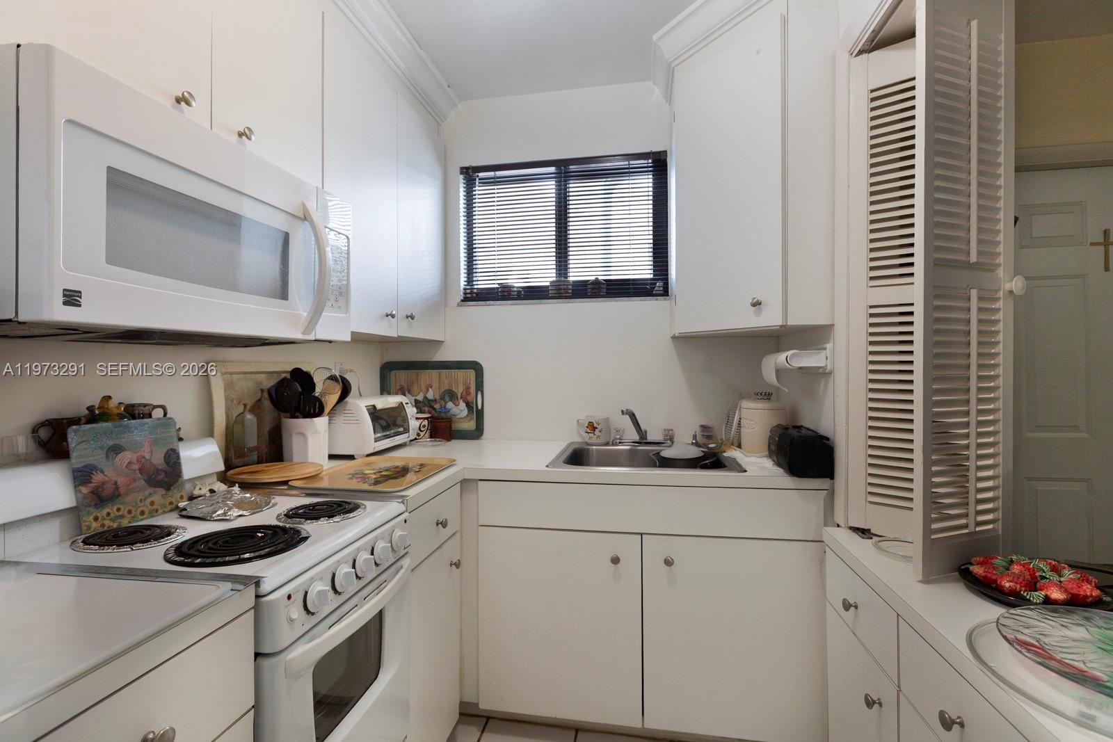 3721 SW 58th Ave Miami, FL 33155