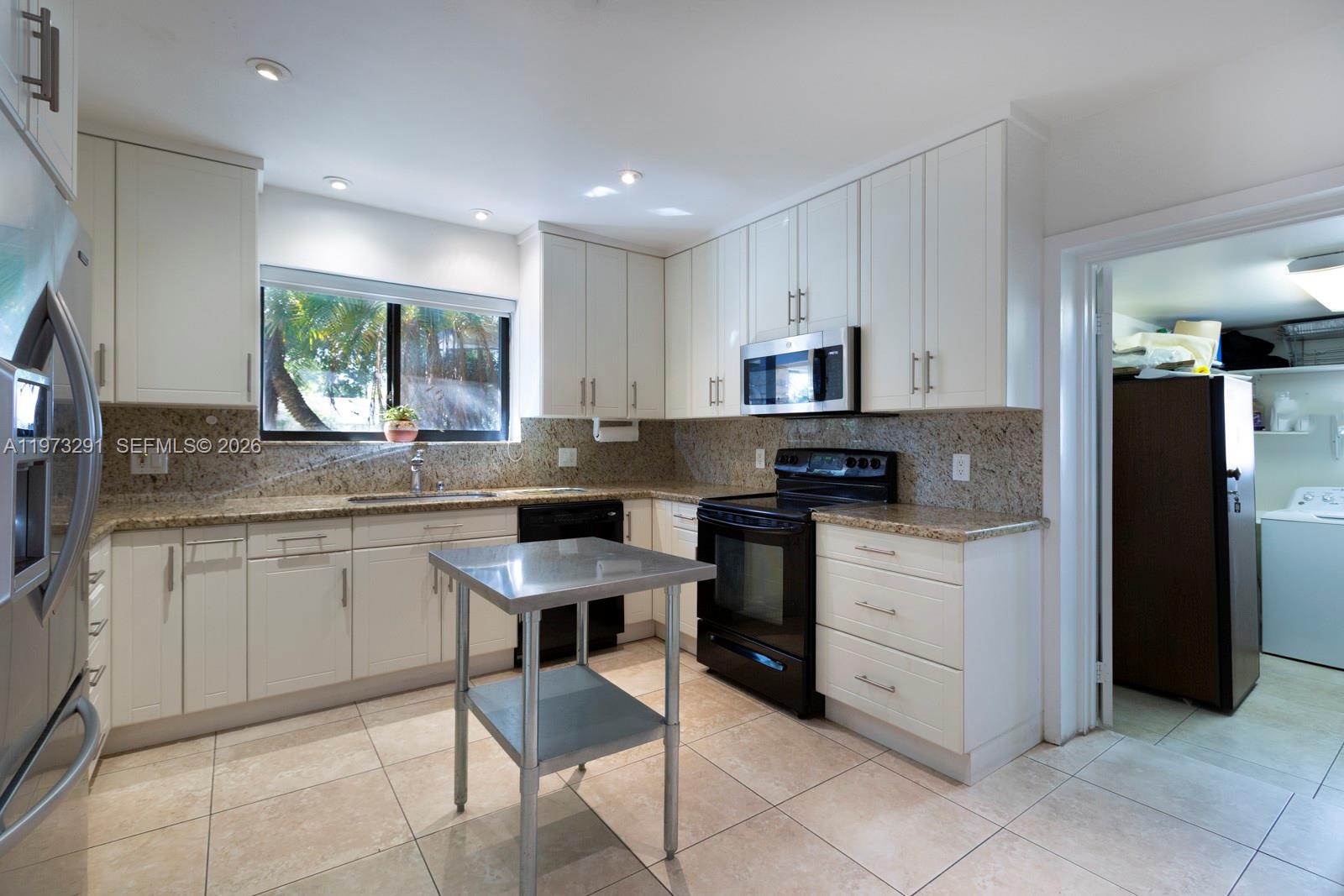 3721 SW 58th Ave Miami, FL 33155