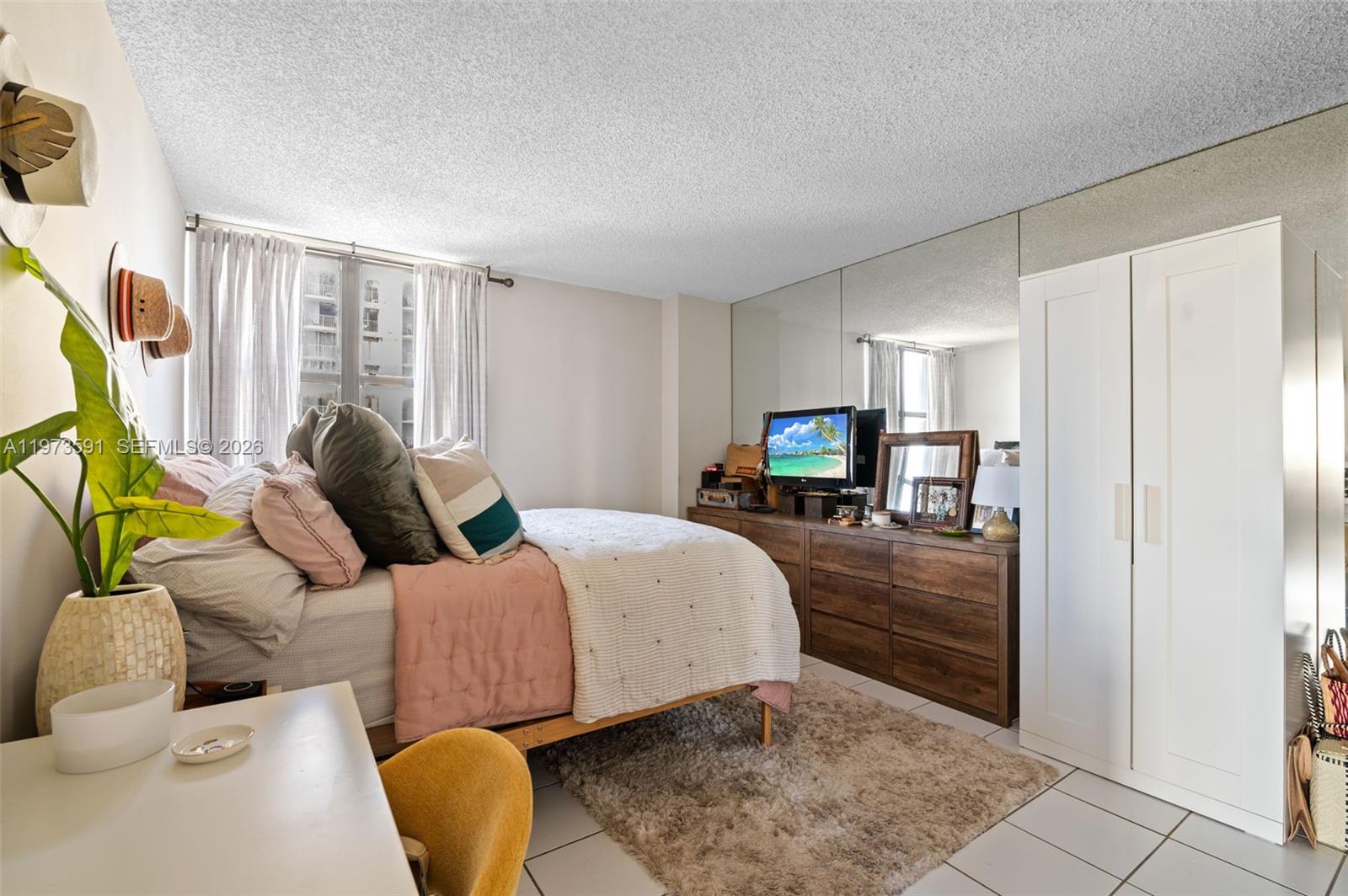 2555 Collins Ave #1002 Miami Beach, FL 33140