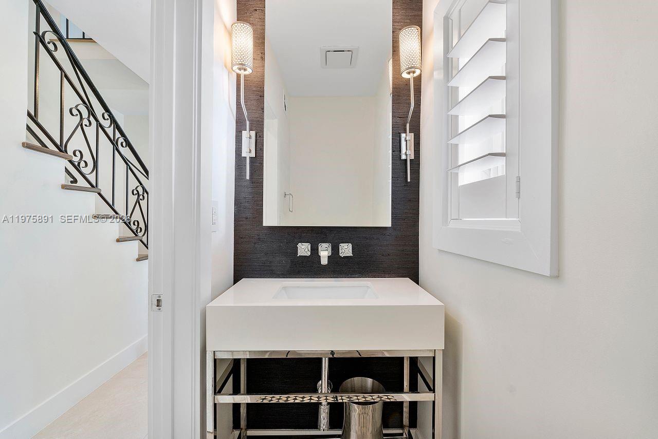 6517 Castaneda St Coral Gables, FL 33146