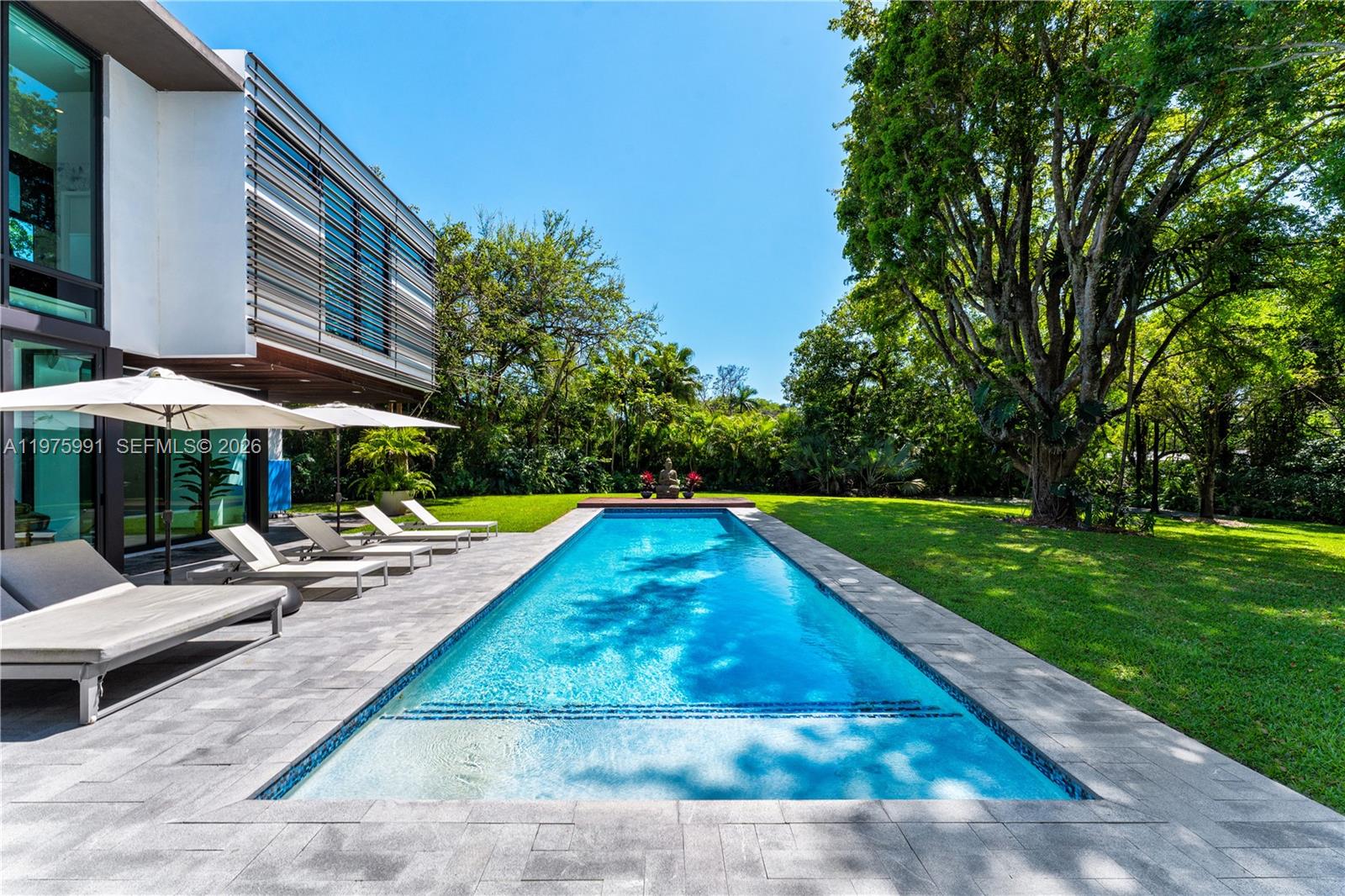 12220 Rock Gdn Ln Pinecrest, FL 33156