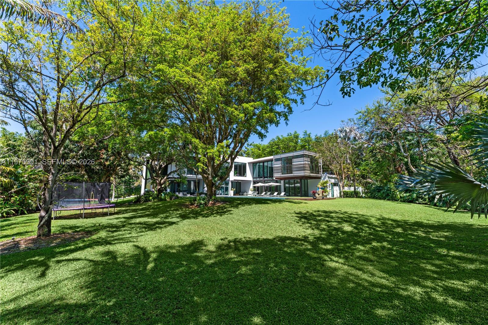 12220 Rock Gdn Ln Pinecrest, FL 33156