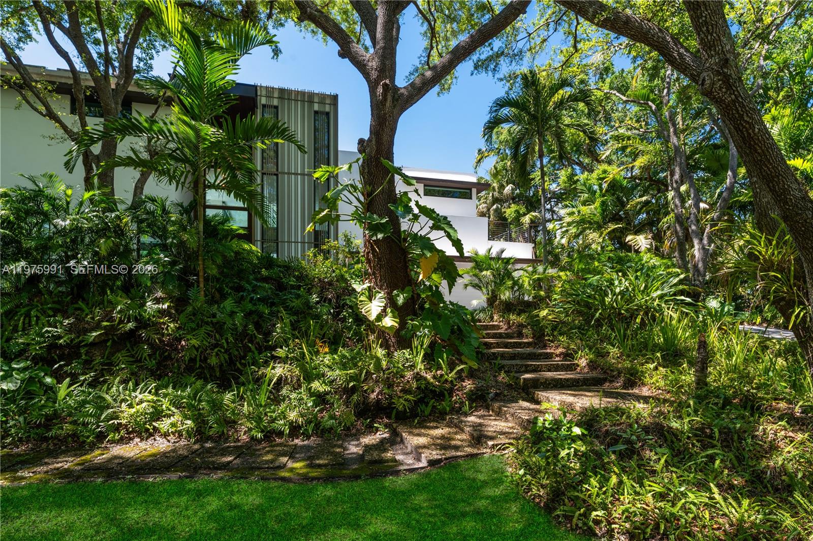 12220 Rock Gdn Ln Pinecrest, FL 33156