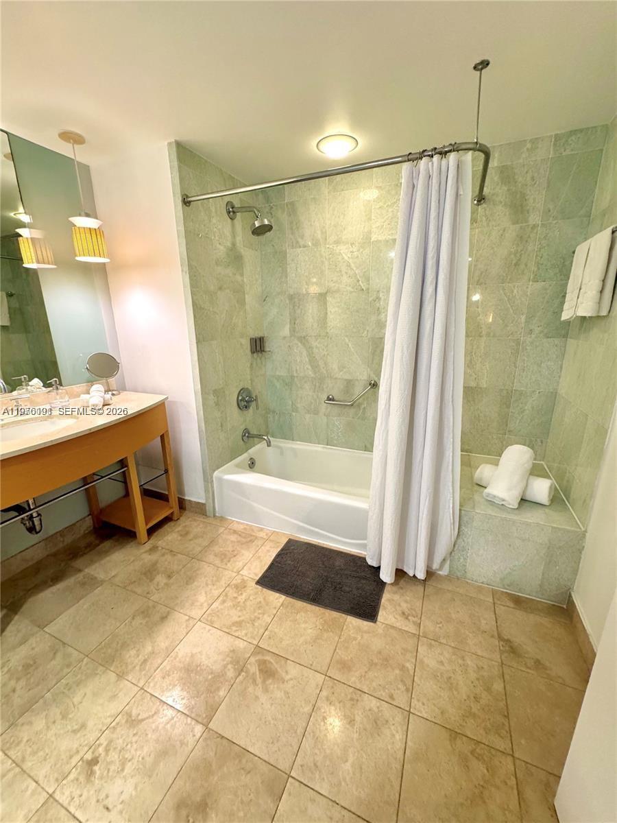 18683 Collins Ave #2306 Sunny Isles Beach, FL 33160