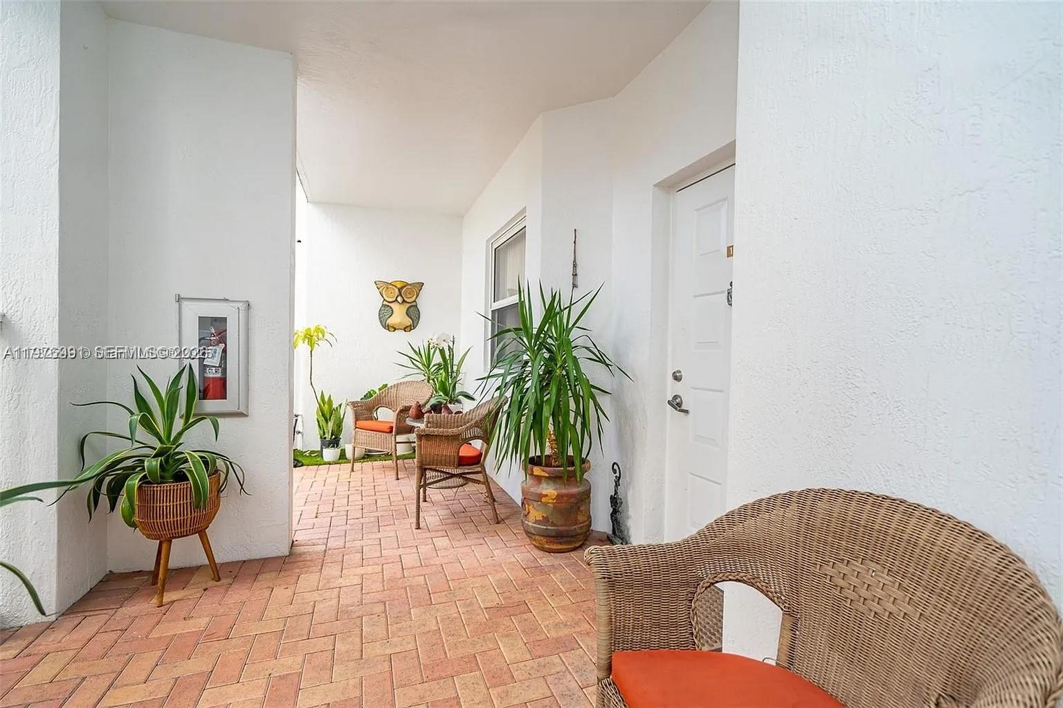 10730 NW 66th St #105 Doral, FL 33178