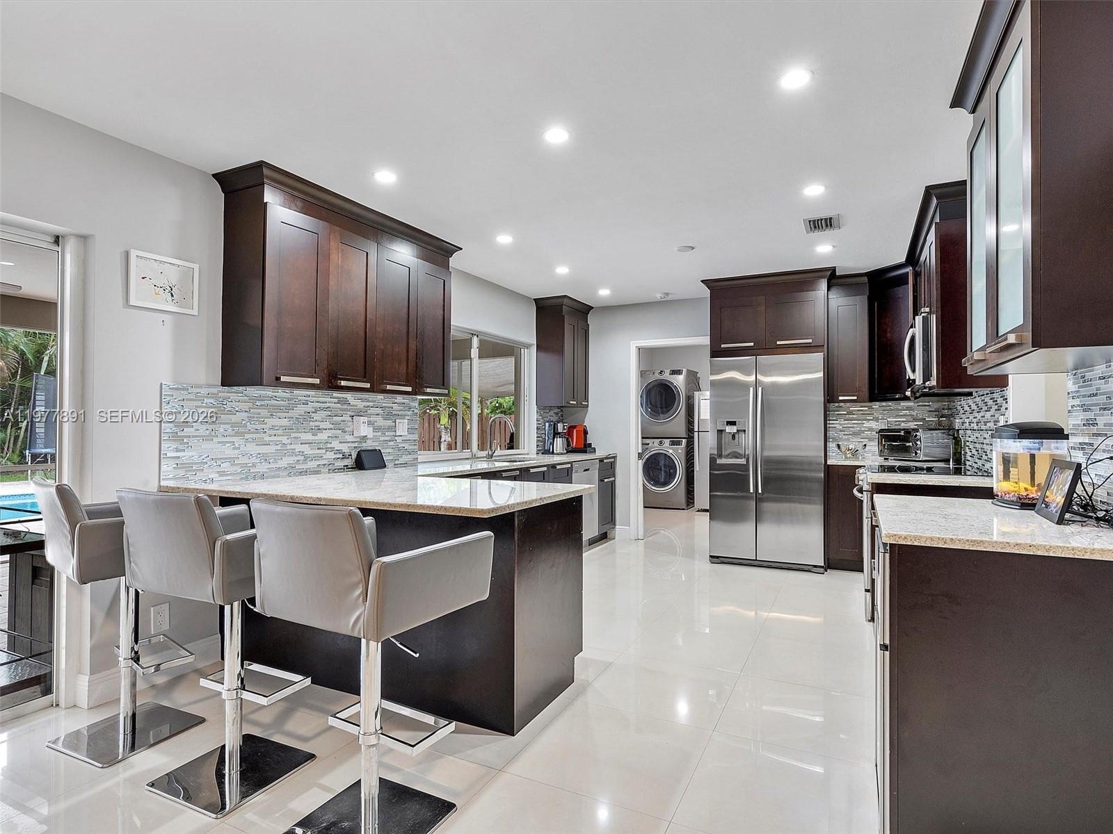 5620 SW 9th St Plantation, FL 33317