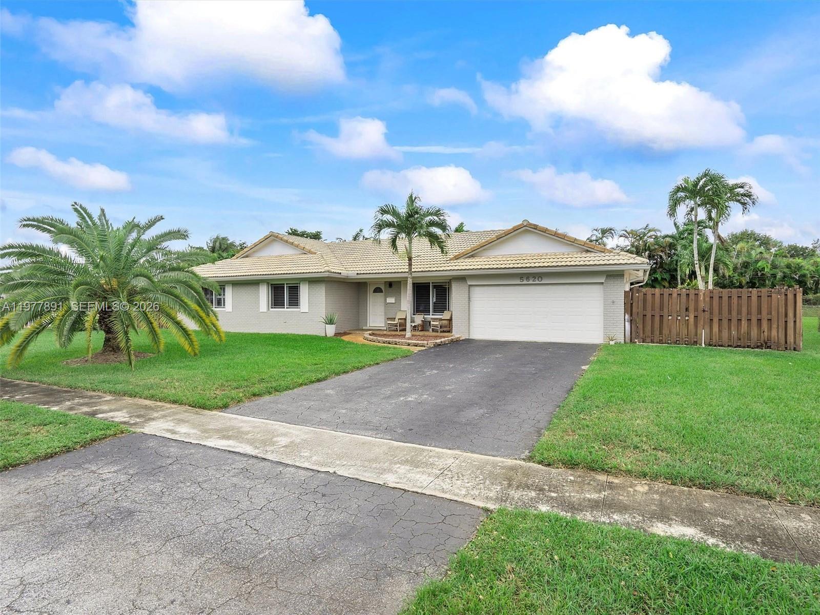 5620 SW 9th St Plantation, FL 33317