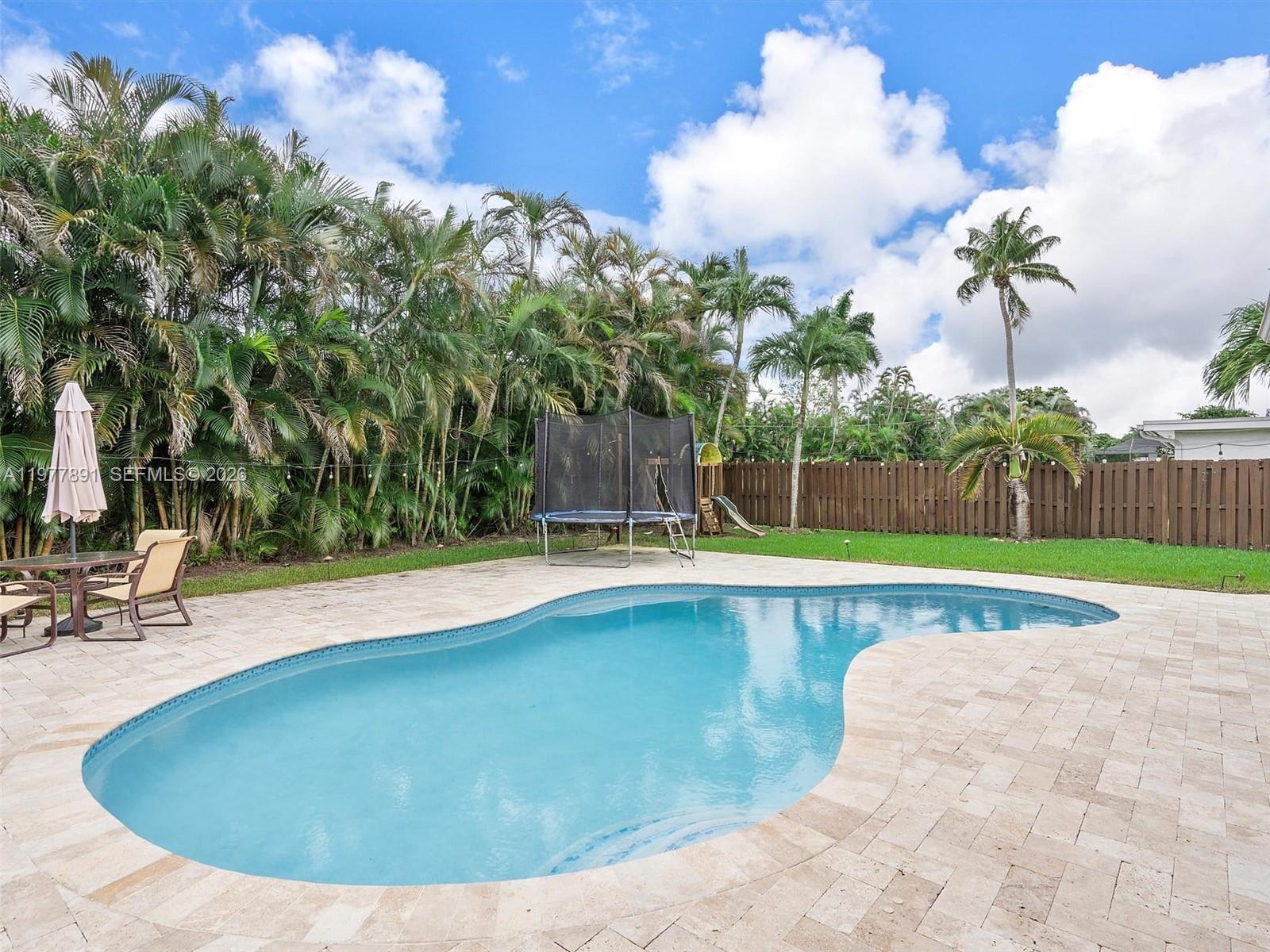 5620 SW 9th St Plantation, FL 33317