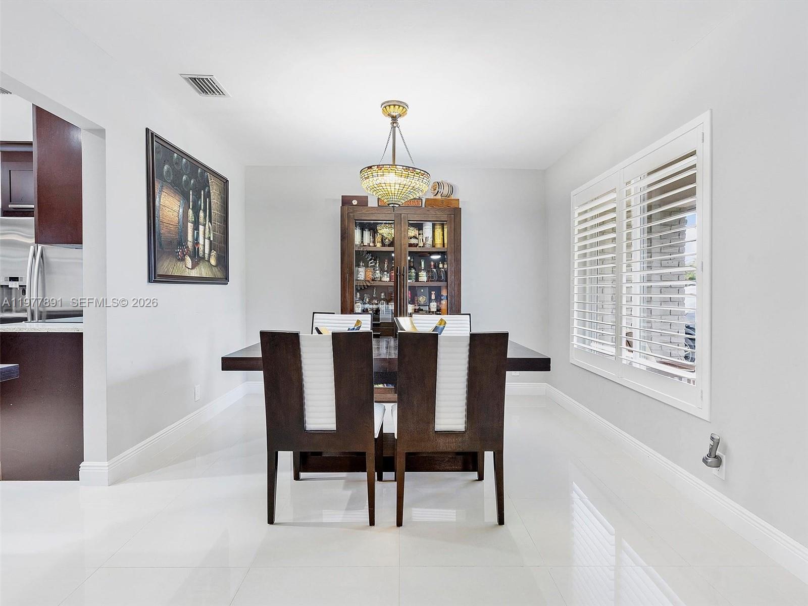 5620 SW 9th St Plantation, FL 33317