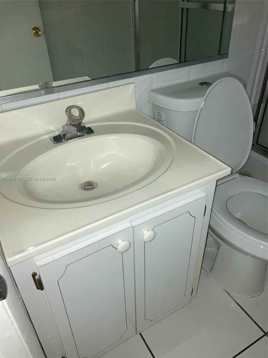 1530 SW 2nd St #103 Miami, FL 33135