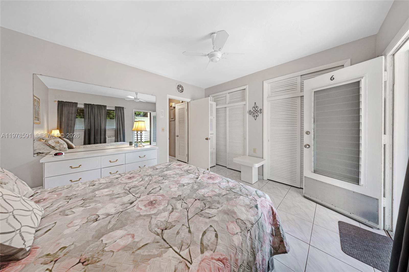 815 SW 10th Ter #6V Hallandale Beach, FL 33009