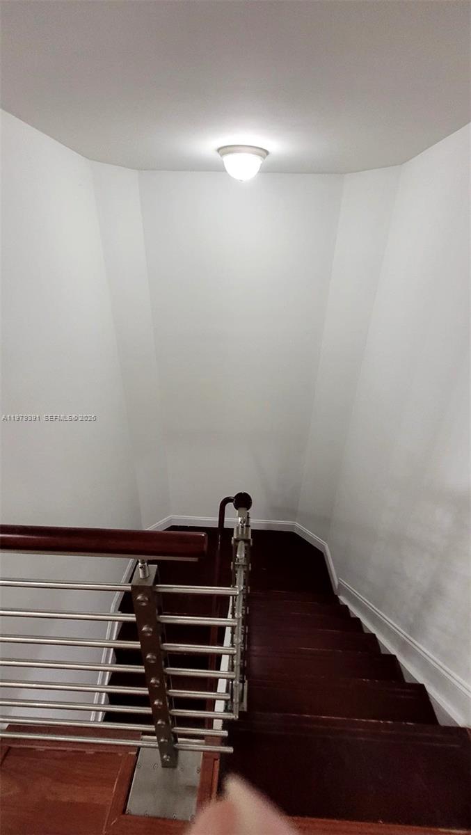 image Brickell on the River South12