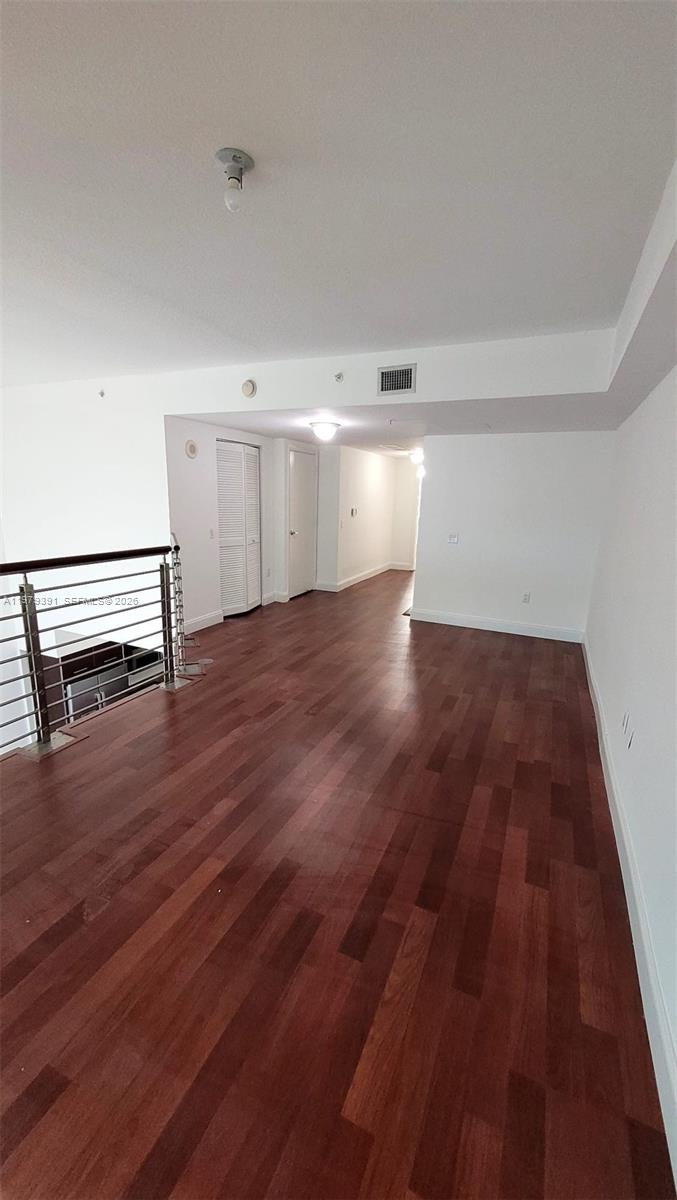 image Brickell on the River South13