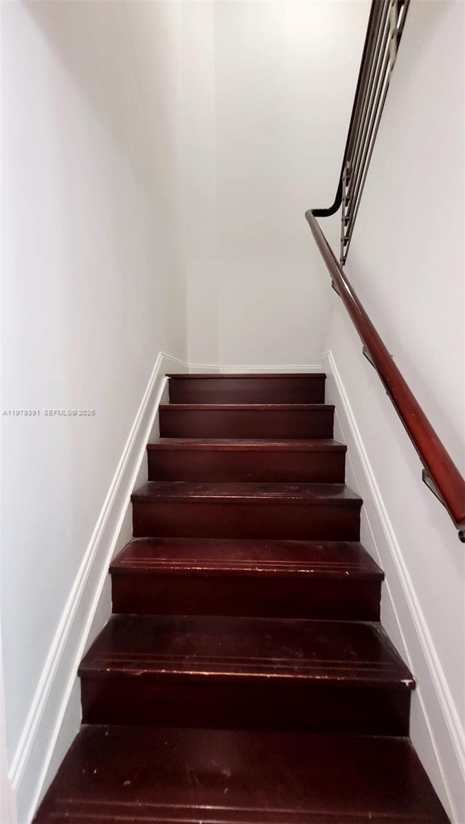 image Brickell on the River South15