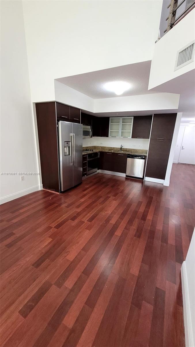 image Brickell on the River South1