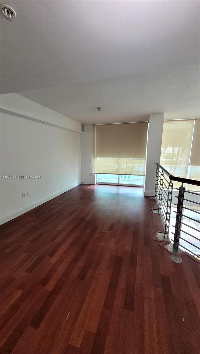 image Brickell on the River South3