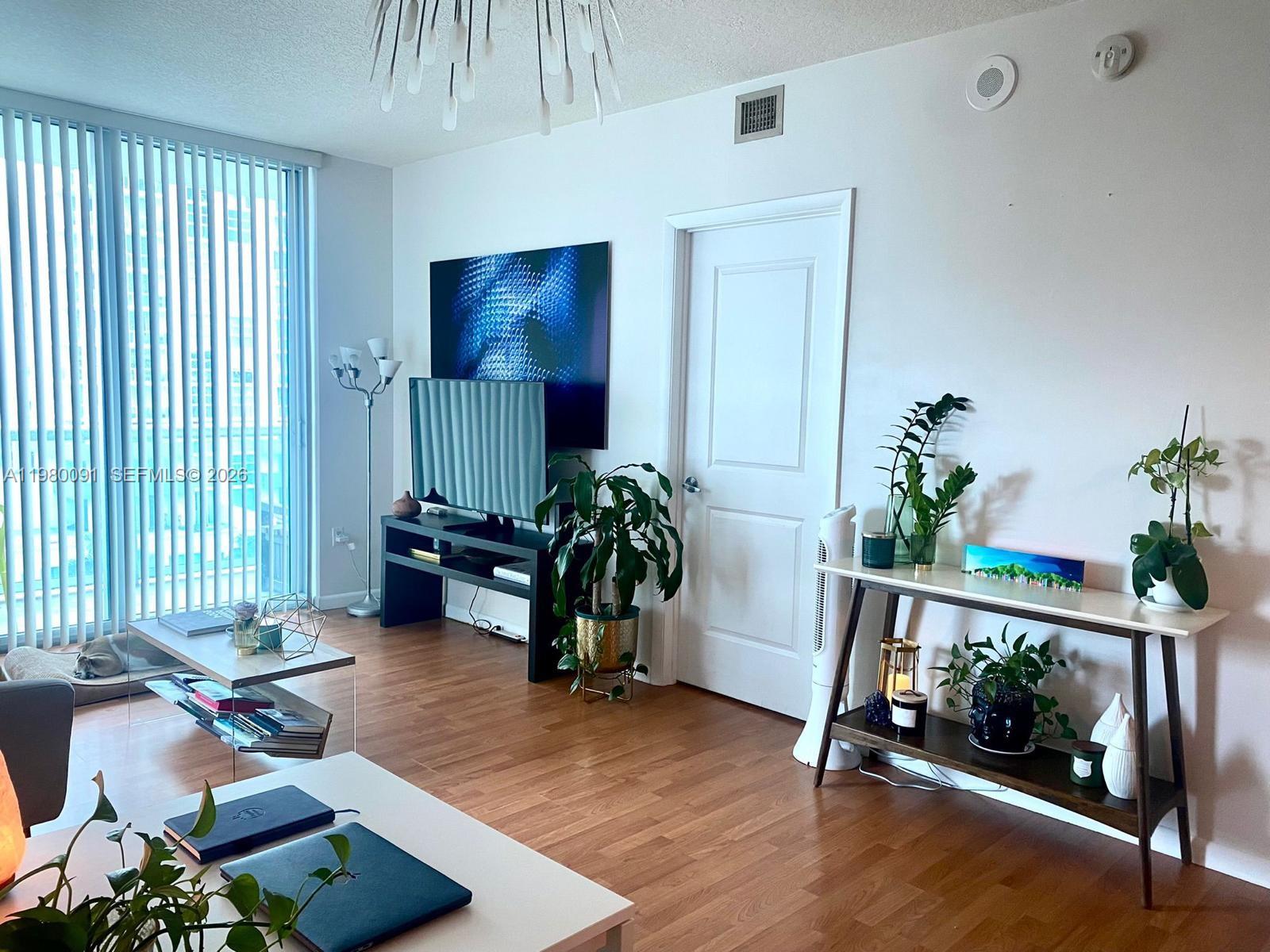 image Gallery Art Condos1