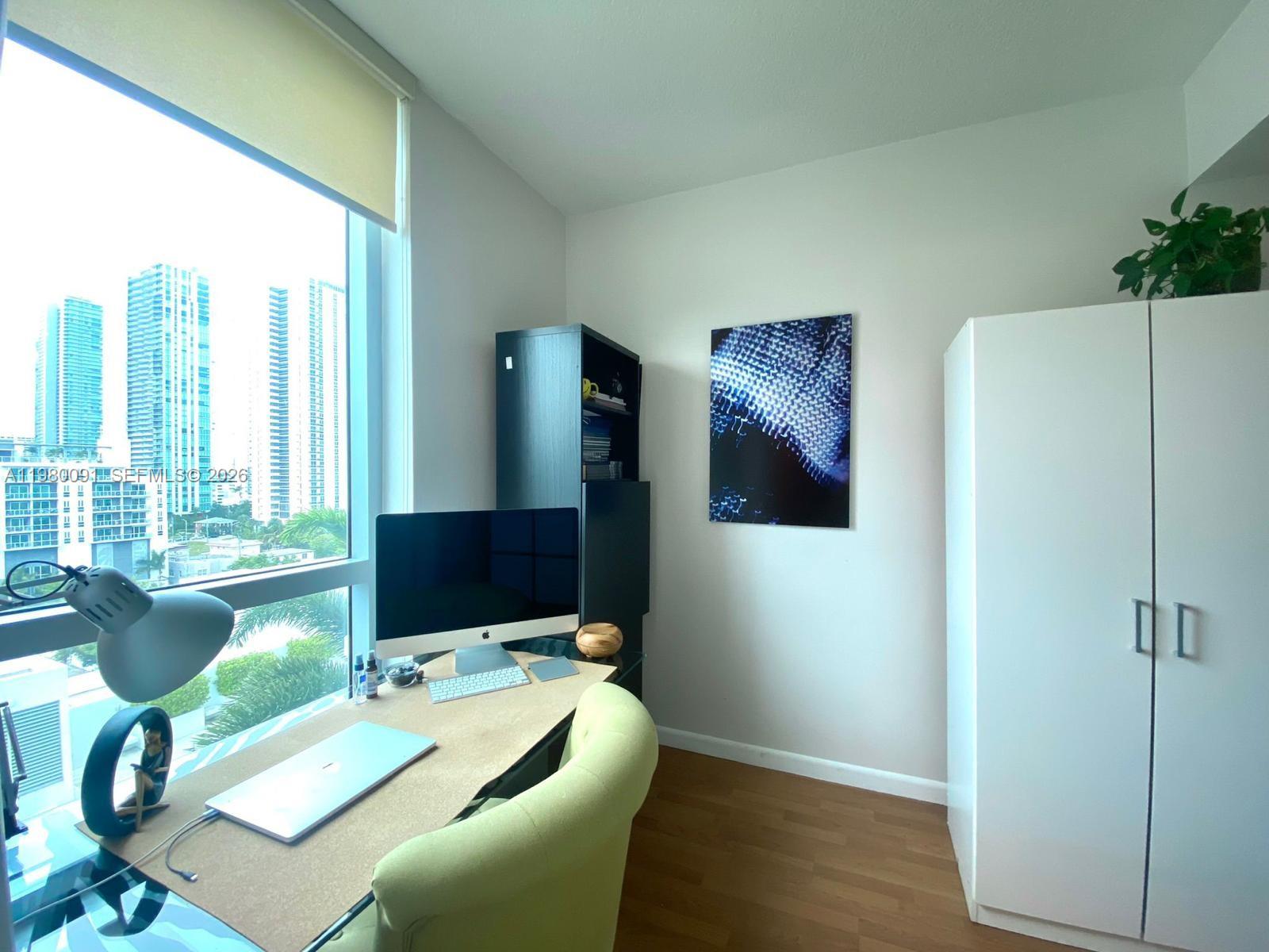 image Gallery Art Condos4