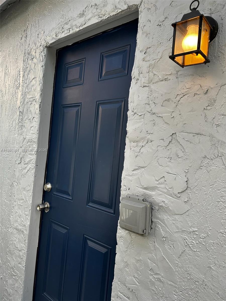 2223 NW 32nd St Miami, FL 33142