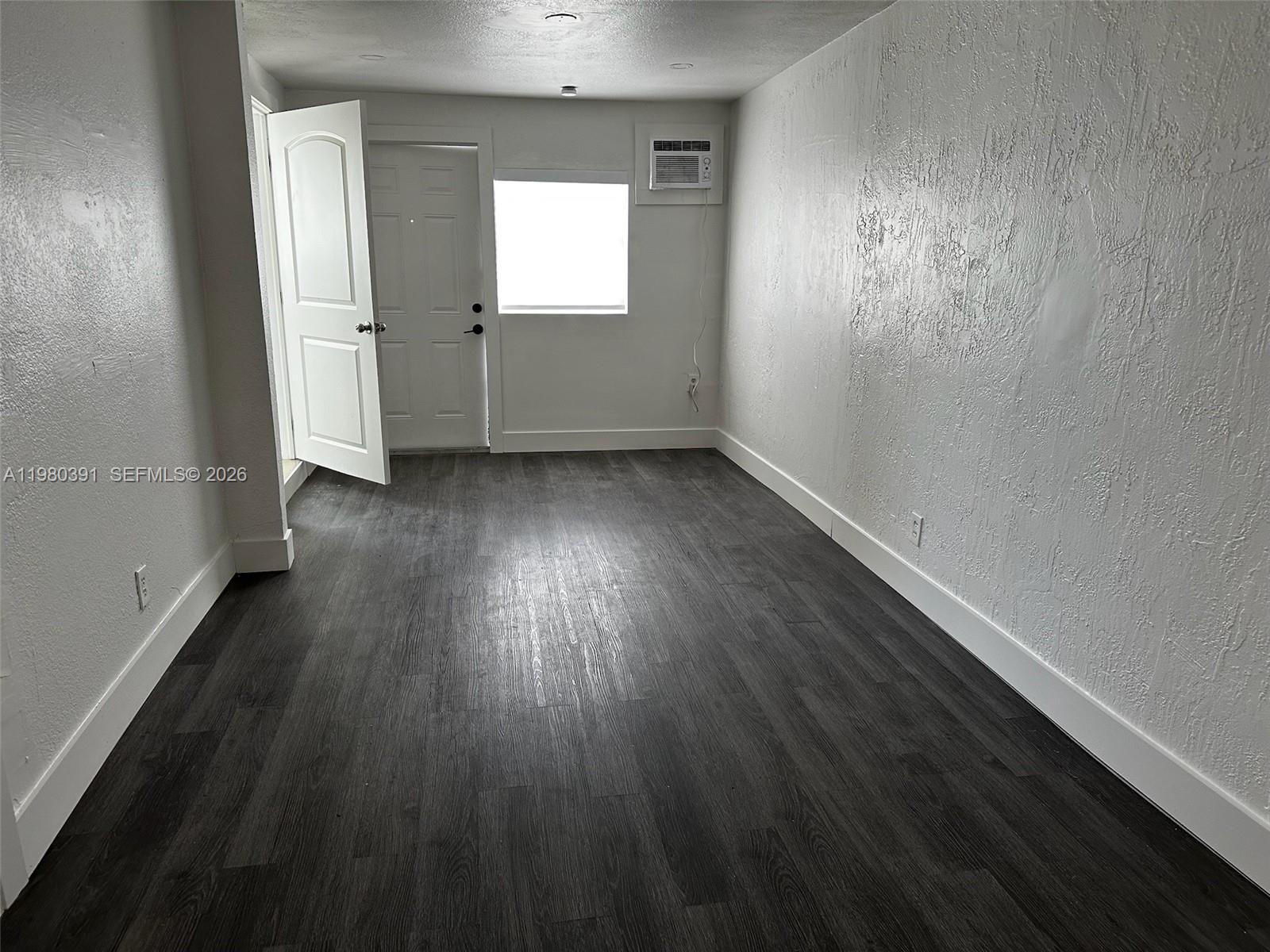 2223 NW 32nd St Miami, FL 33142