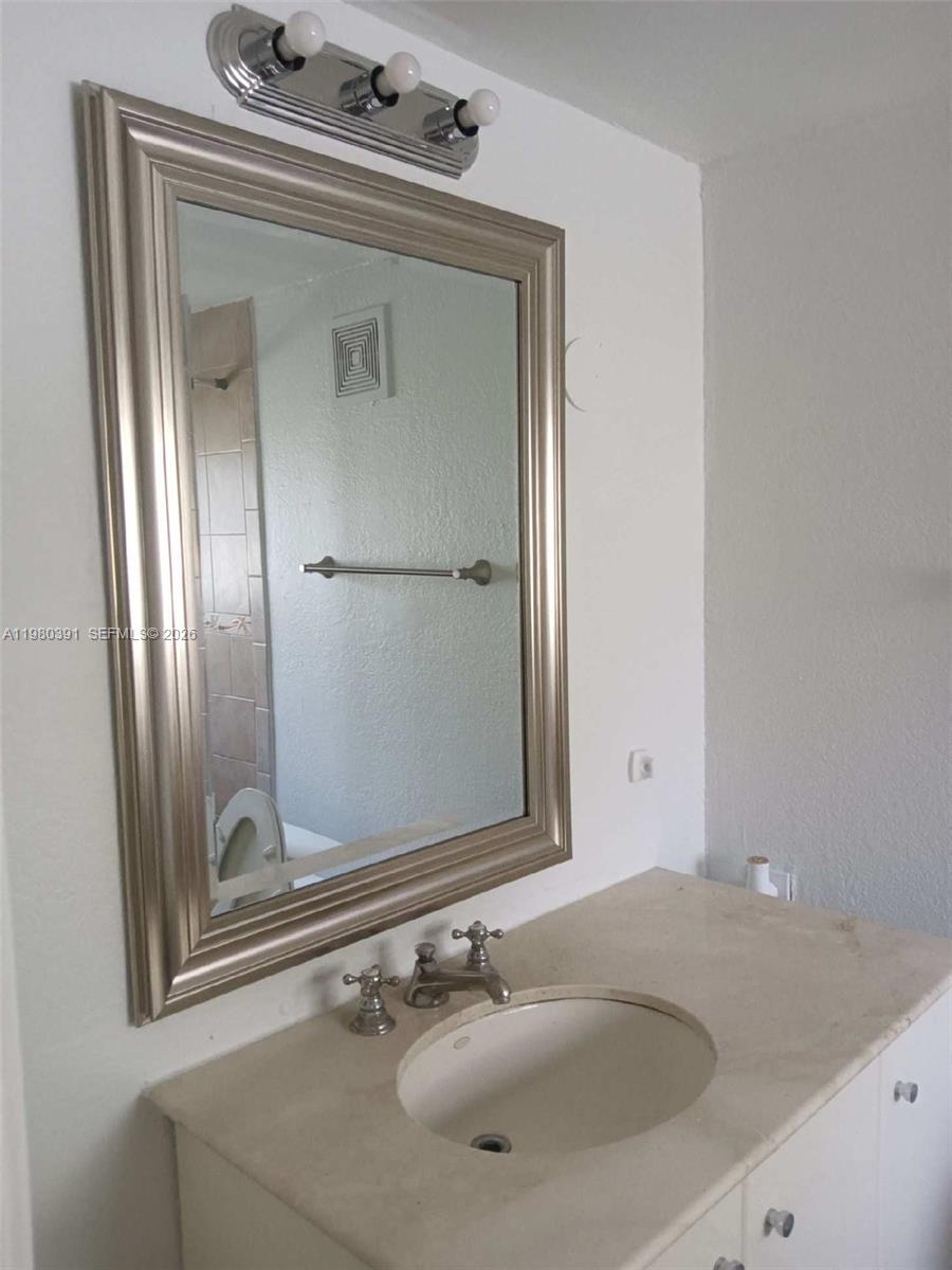 2223 NW 32nd St Miami, FL 33142