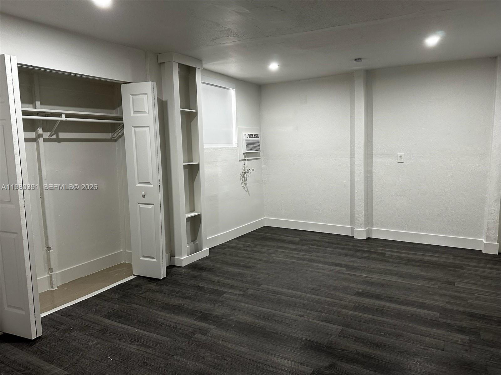 2223 NW 32nd St Miami, FL 33142