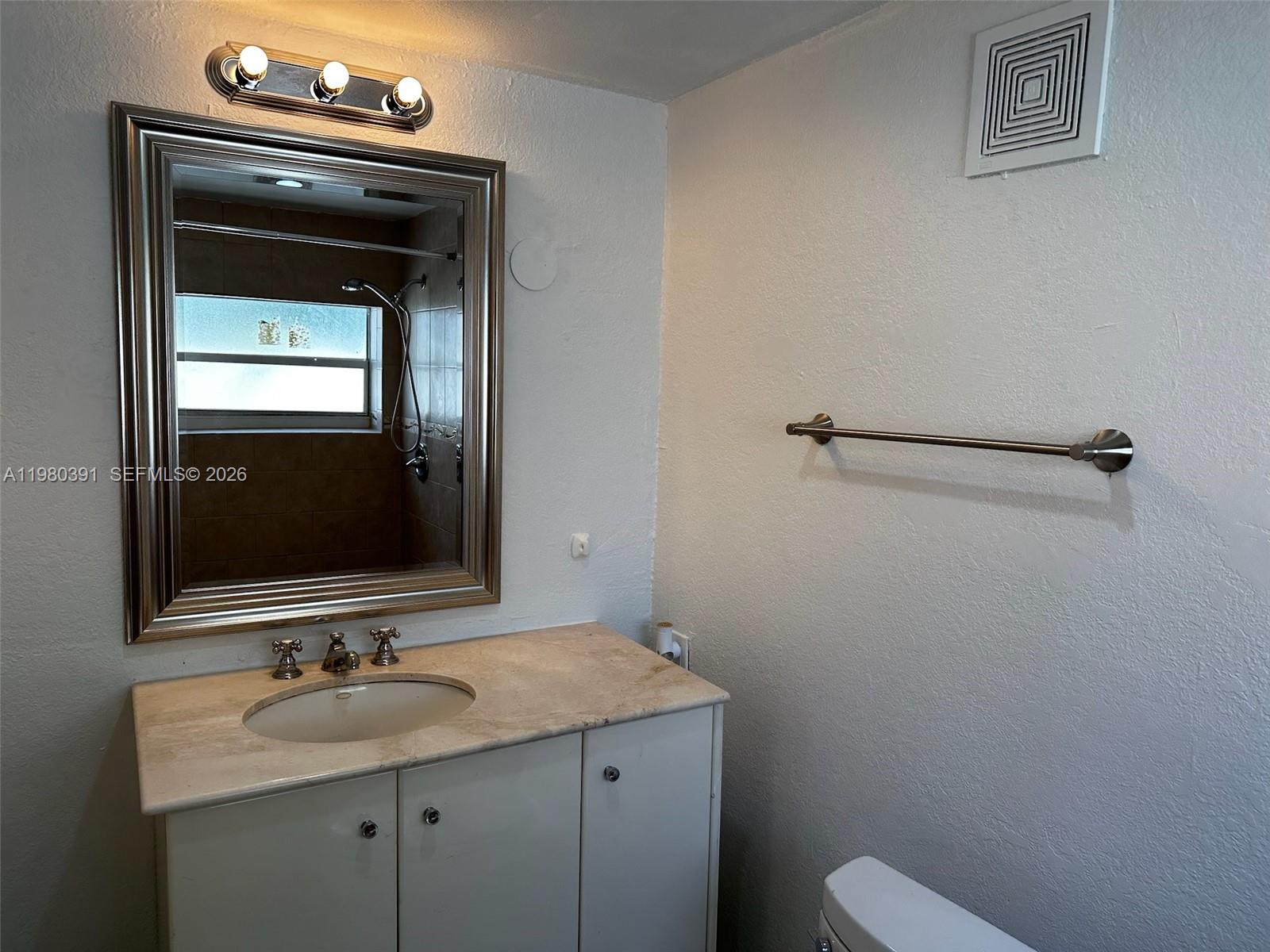 2223 NW 32nd St Miami, FL 33142