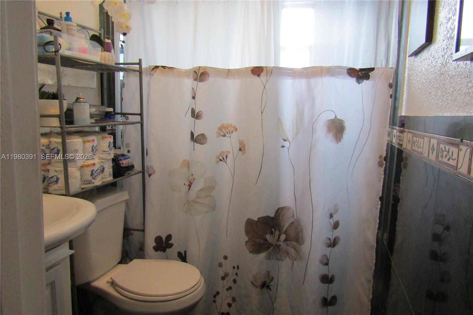 2223 NW 32nd St Miami, FL 33142