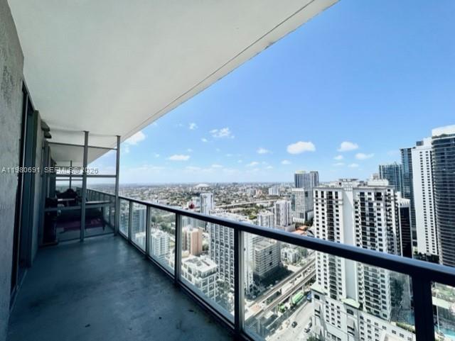 1111 SW 1st Ave #3223 Miami, FL 33130