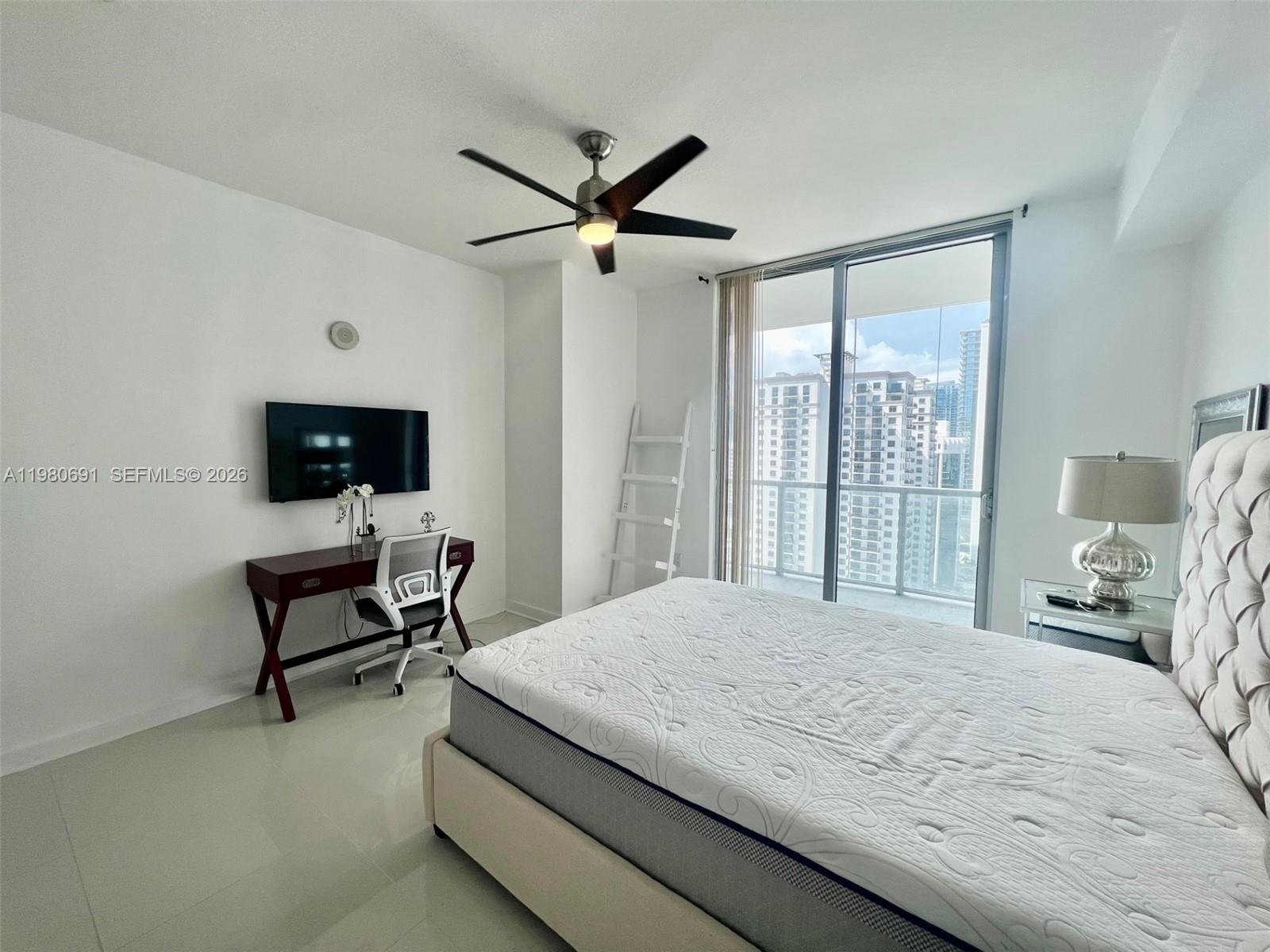 1111 SW 1st Ave #3223 Miami, FL 33130