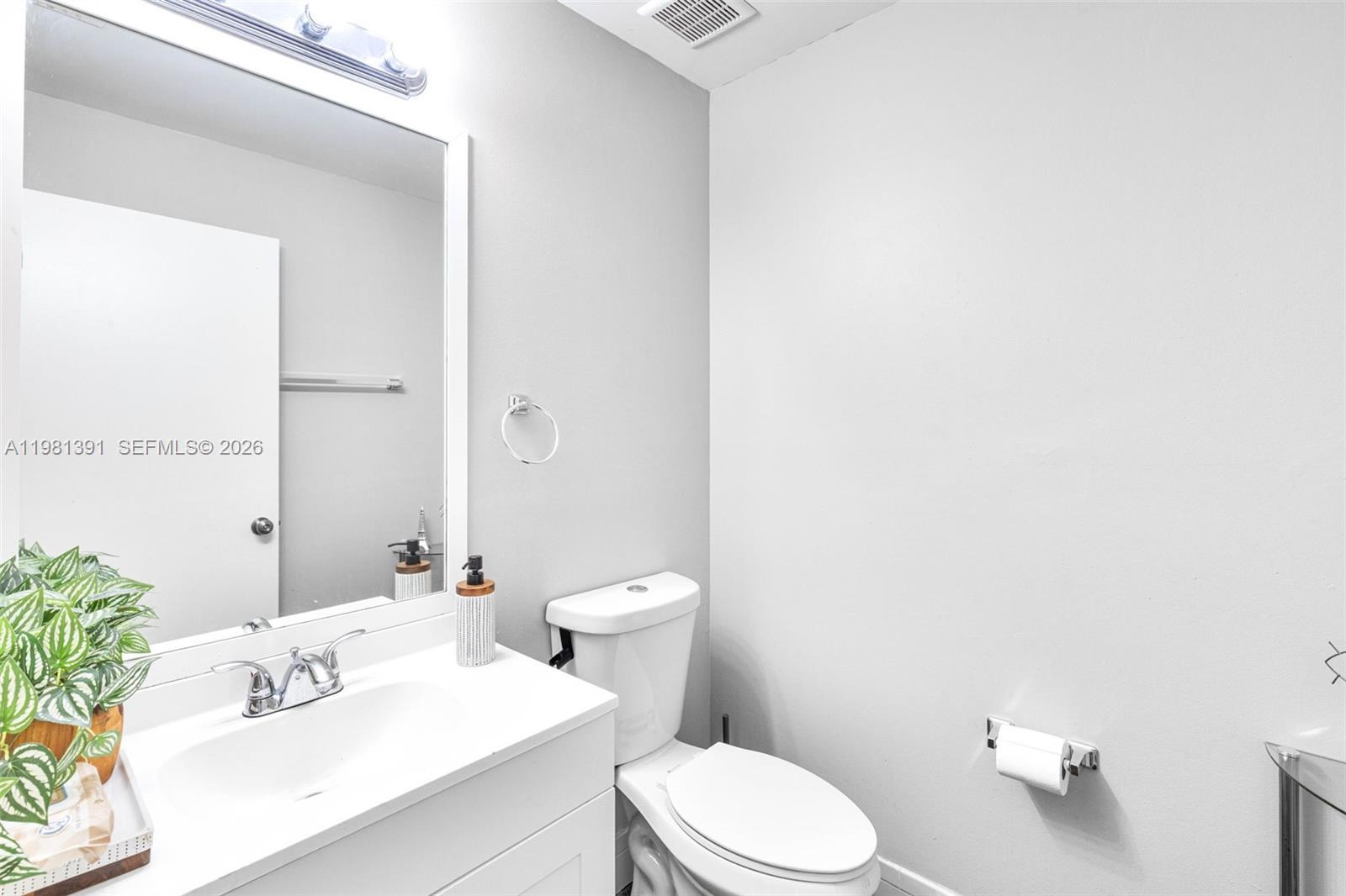 2836 W River Run Cir W Miramar, FL 33025