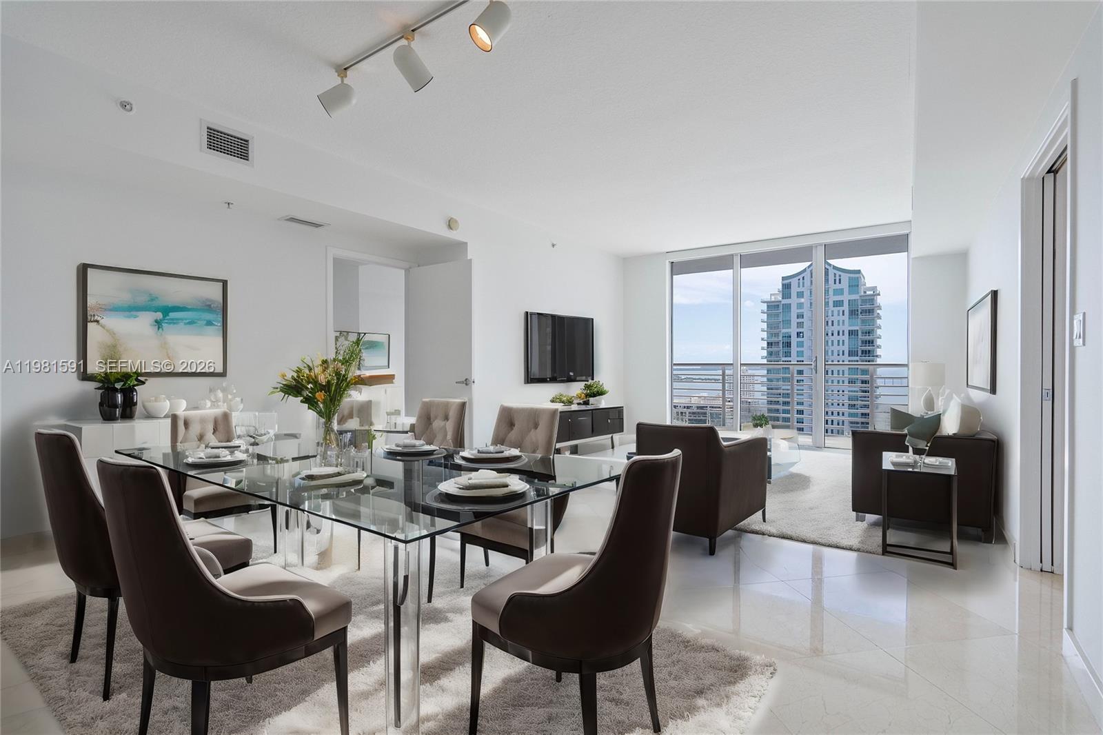 325 S Biscayne Blvd #3721 Miami, FL 33131