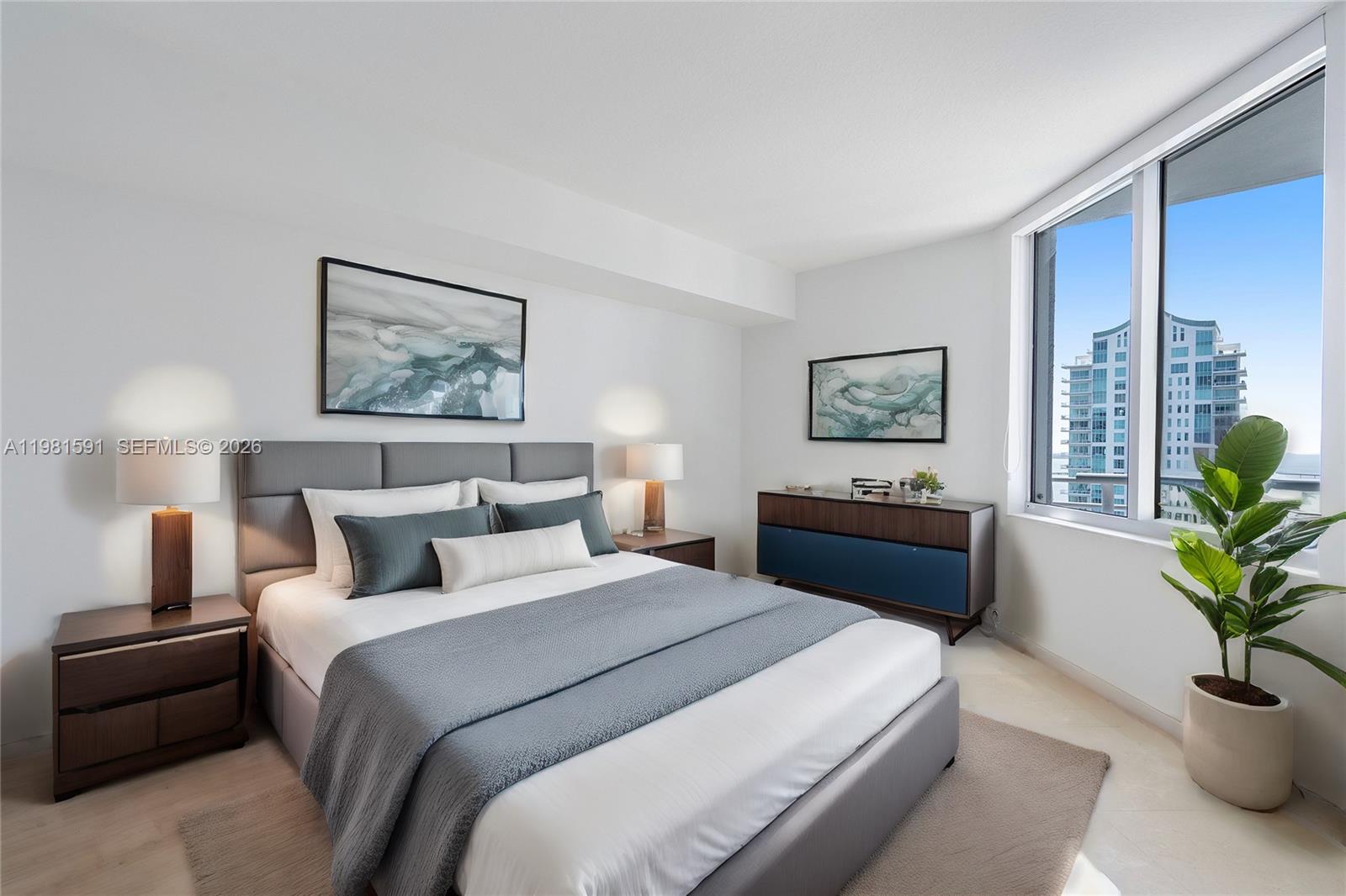 325 S Biscayne Blvd #3721 Miami, FL 33131