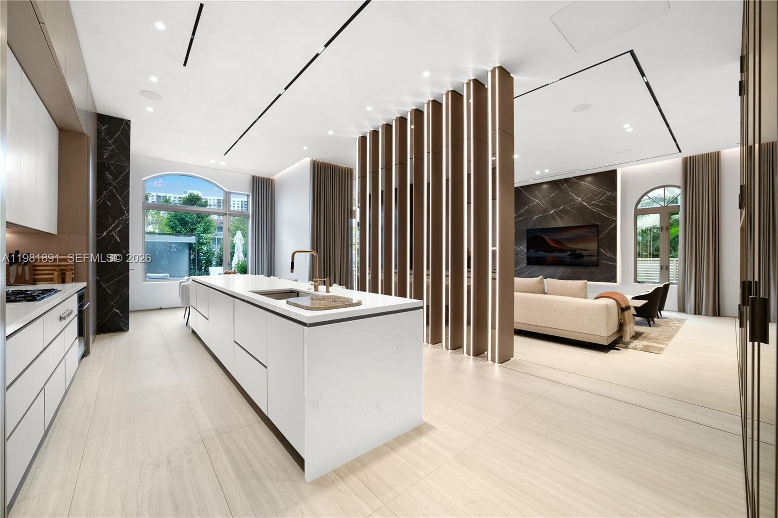 1522 Island Blvd Aventura, FL 33160