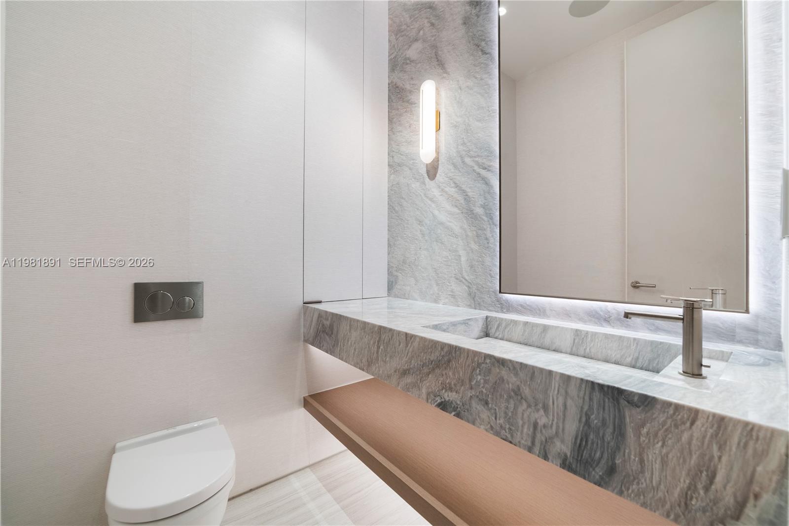 1522 Island Blvd Aventura, FL 33160