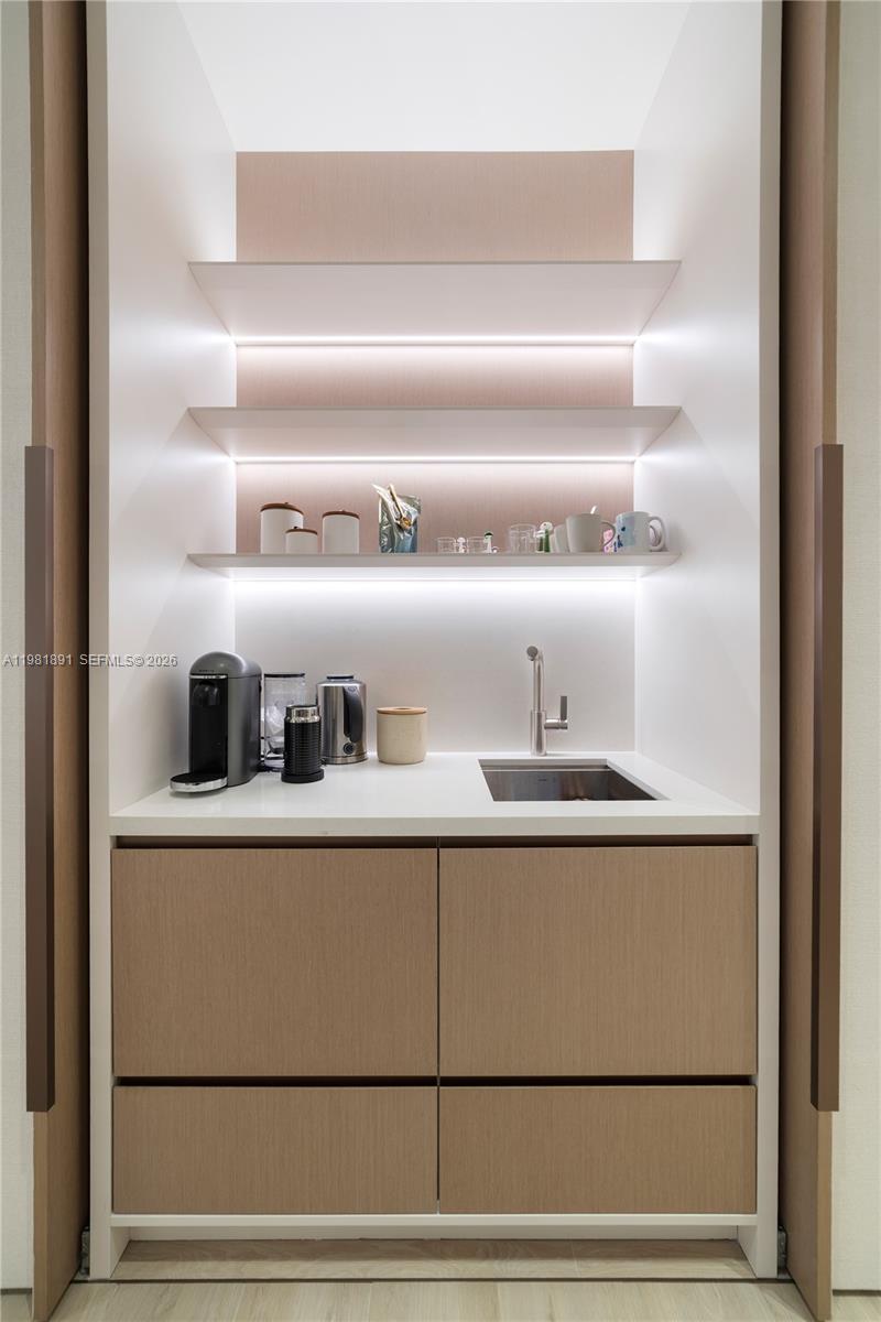 1522 Island Blvd Aventura, FL 33160