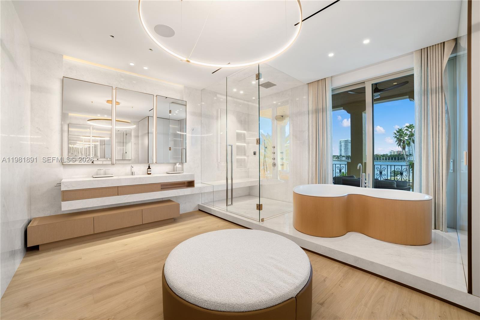 1522 Island Blvd Aventura, FL 33160