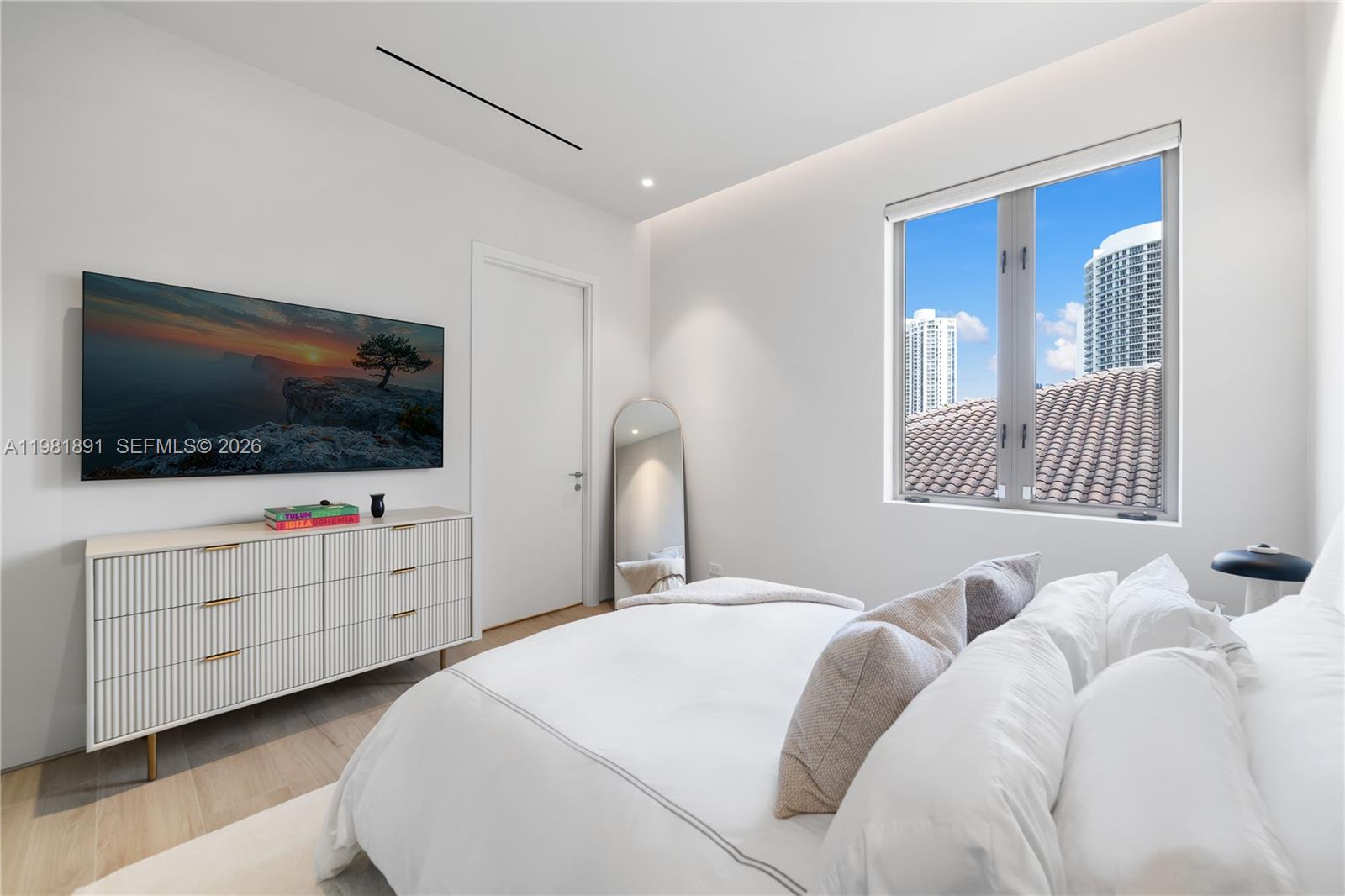 1522 Island Blvd Aventura, FL 33160