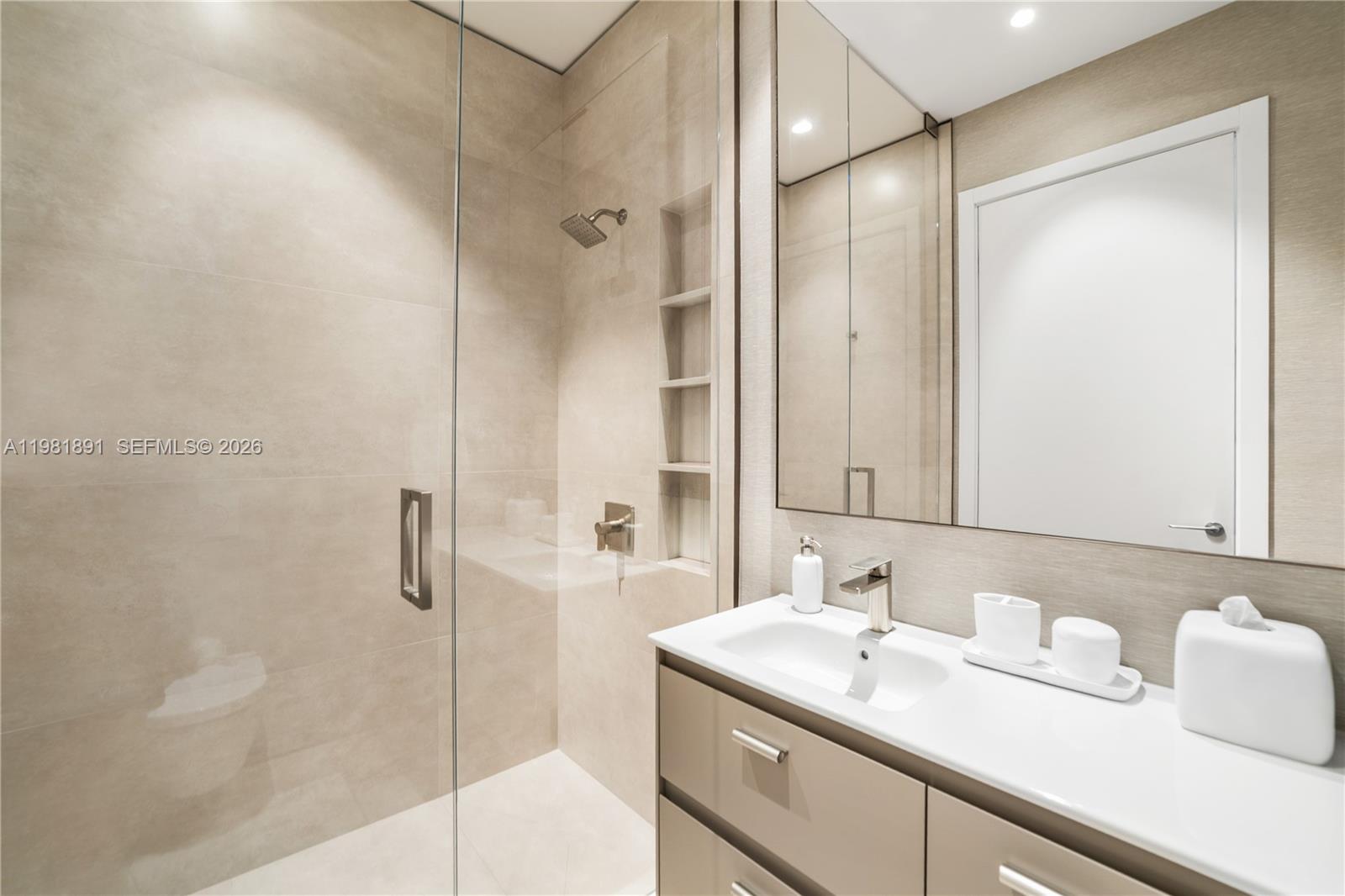 1522 Island Blvd Aventura, FL 33160