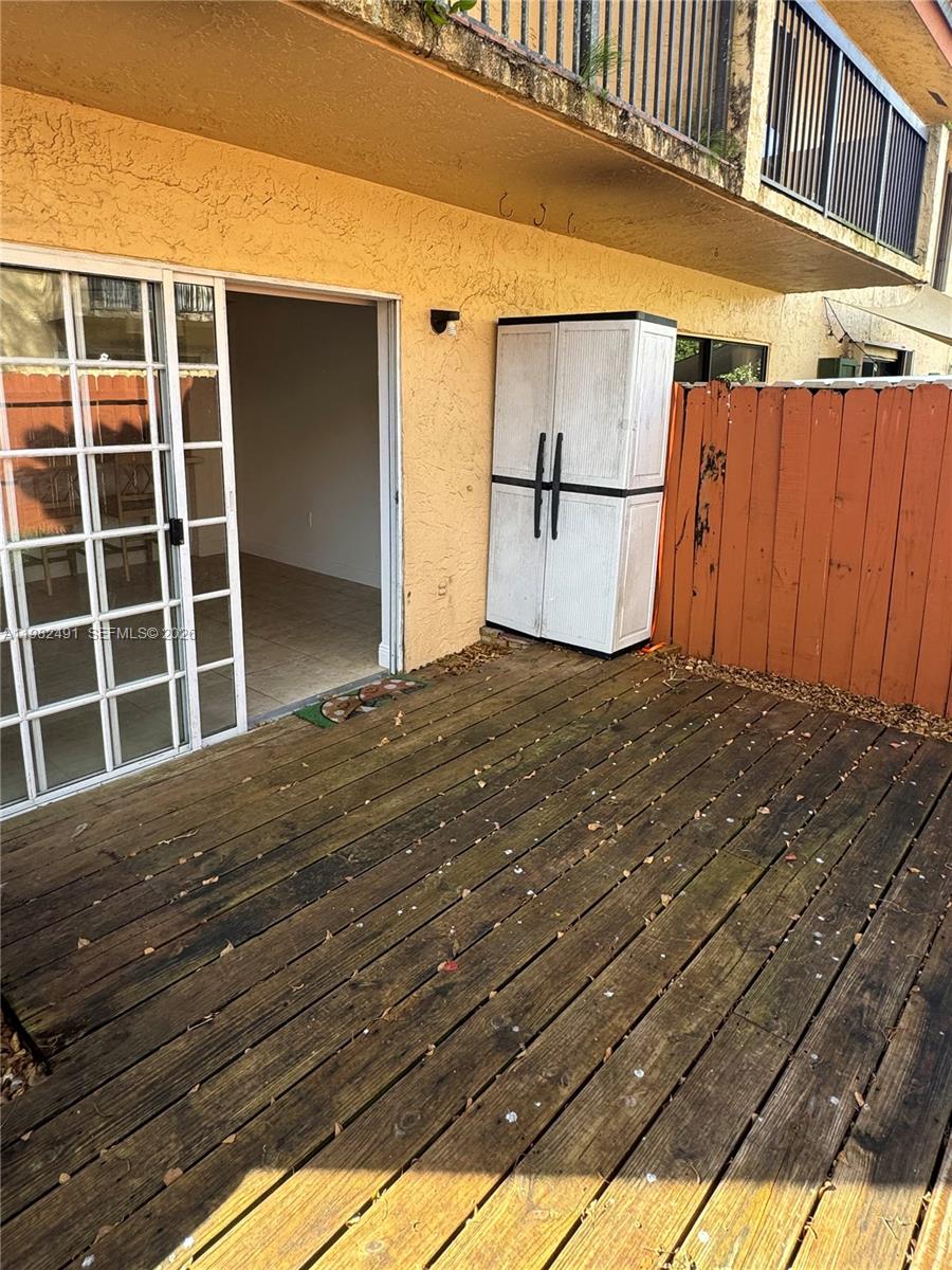 10220 SW 77th Ct Miami, FL 33156