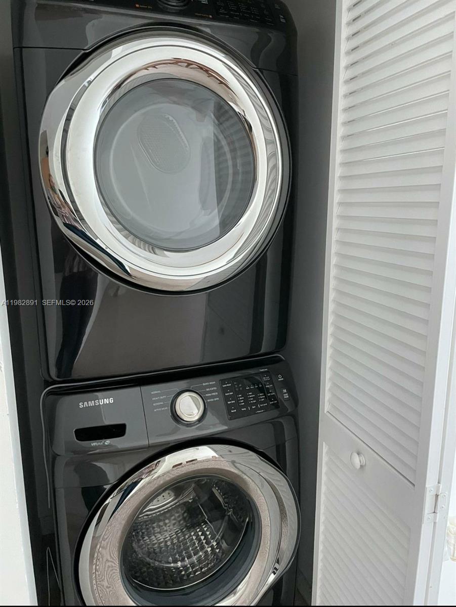 950 N Brickell Bay Dr #3002 Miami, FL 33131