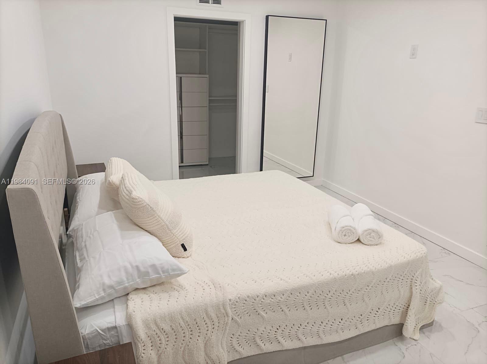 1220 NW 37th Ave Miami, FL 33125